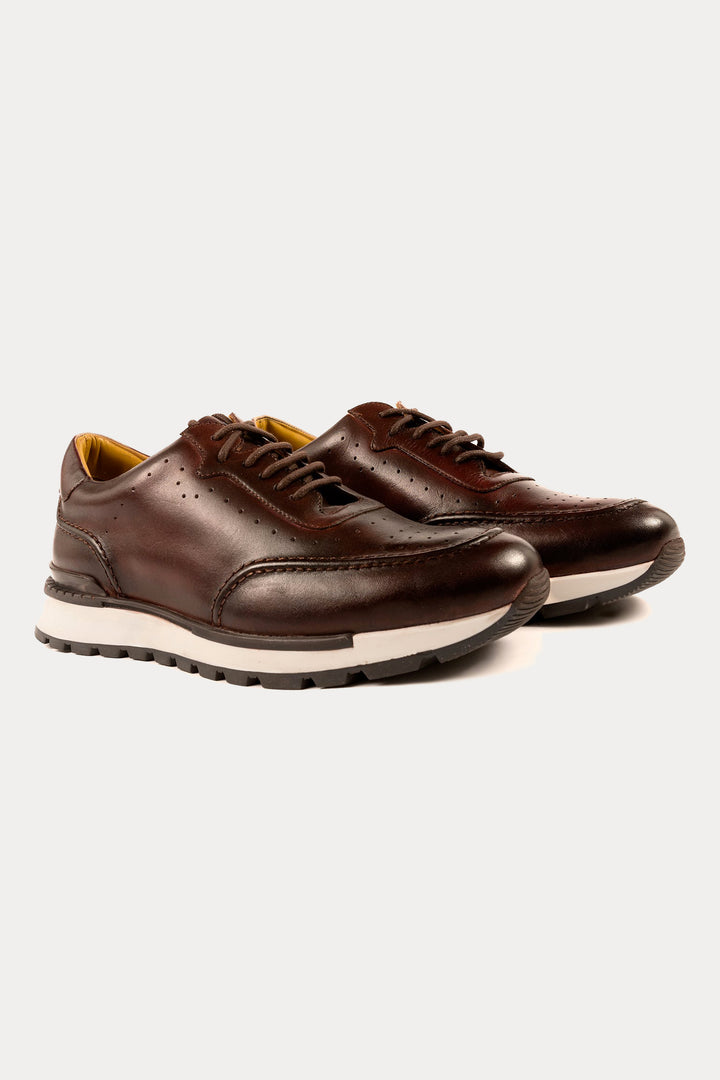 Canary Wharf Smart Trainers in Brown