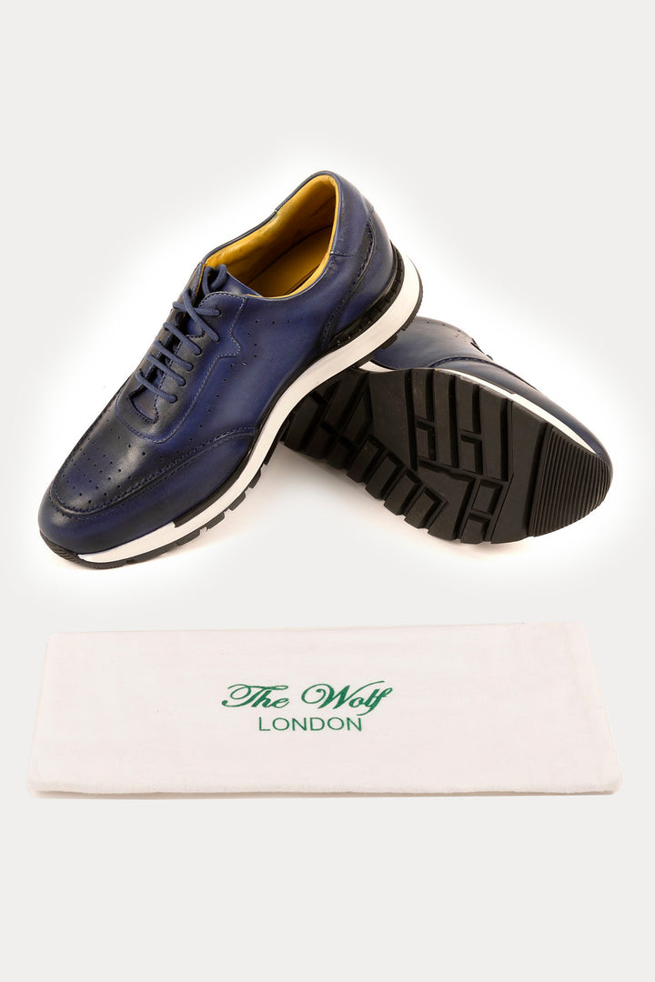 Canary Wharf Smart Trainers in Navy