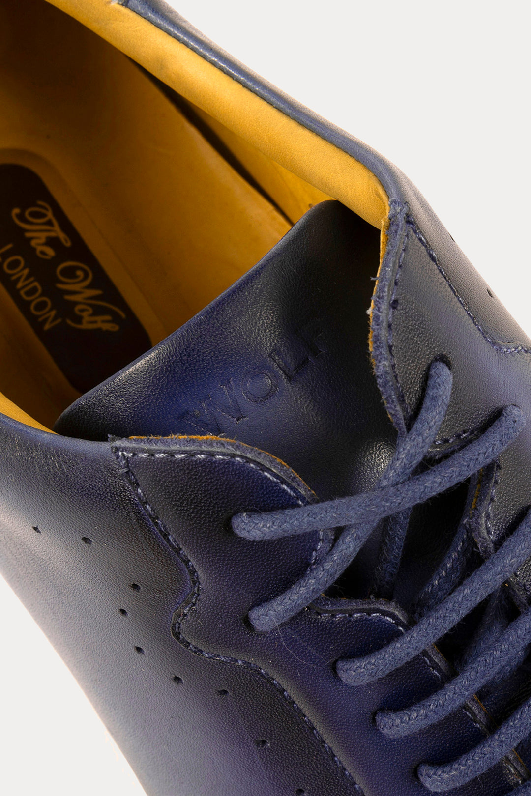 Canary Wharf Smart Trainers in Navy