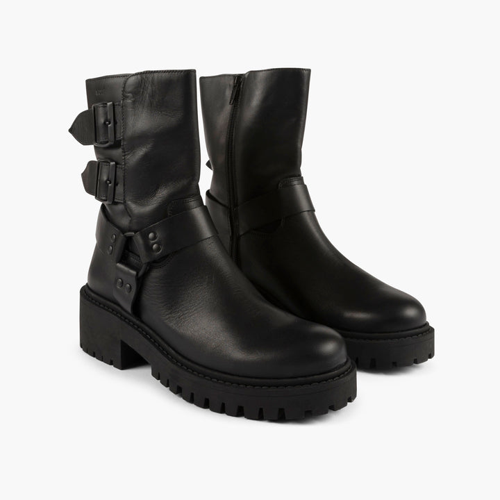 Tribeca Leather Boots in Black