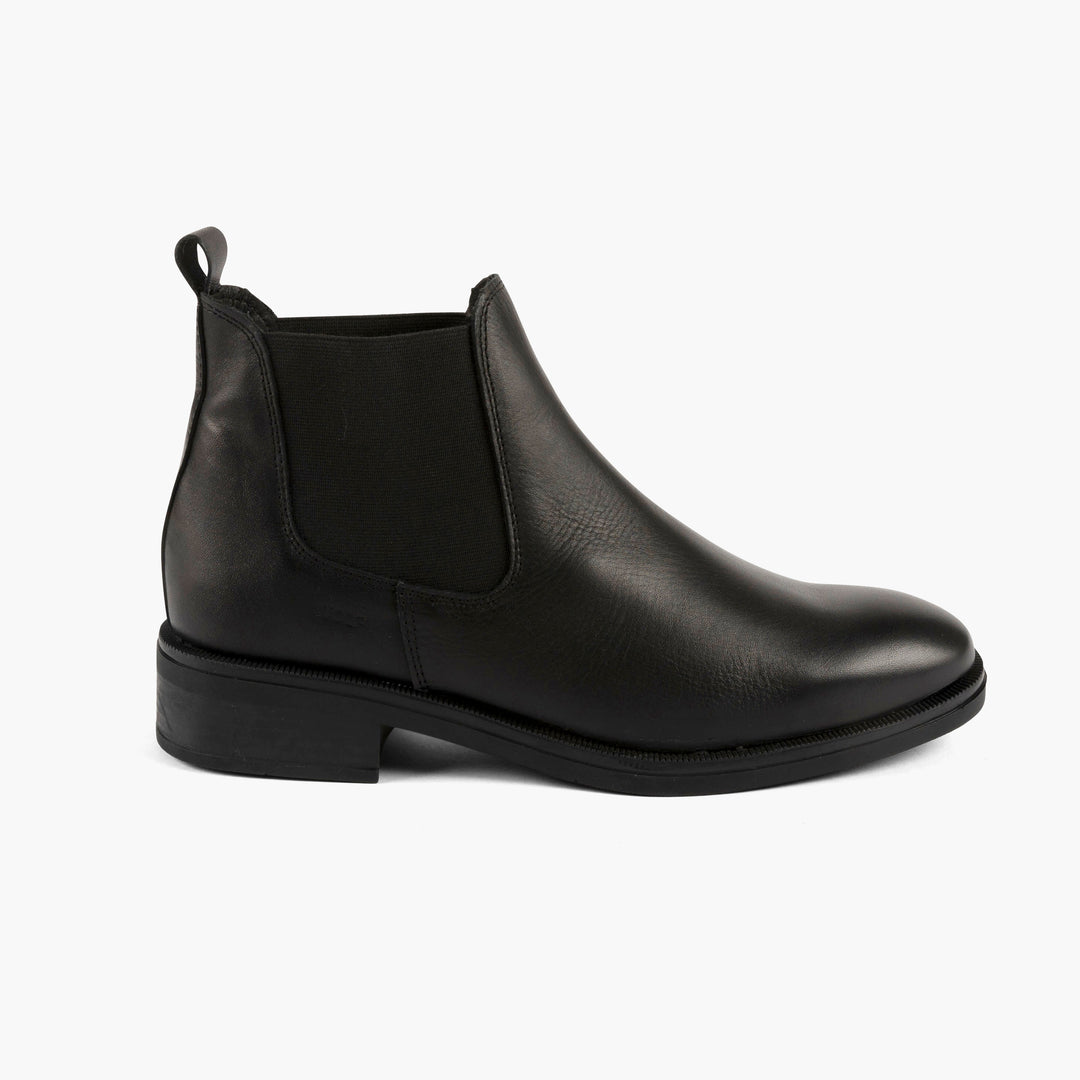 Chelsea Leather Boots in Black