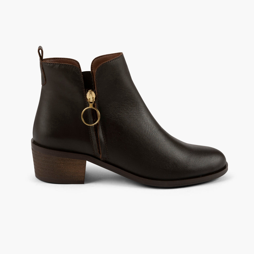 Park Avenue Leather Boots in Dark Brown