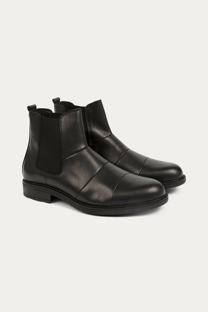 Holborn Leather Boots in Black