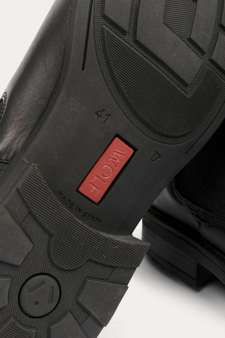 Chelsea Leather Boots in Black