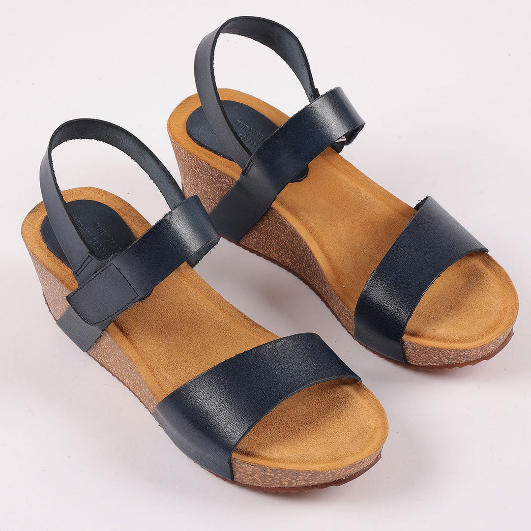 Cornwall Strap Sandals in Black