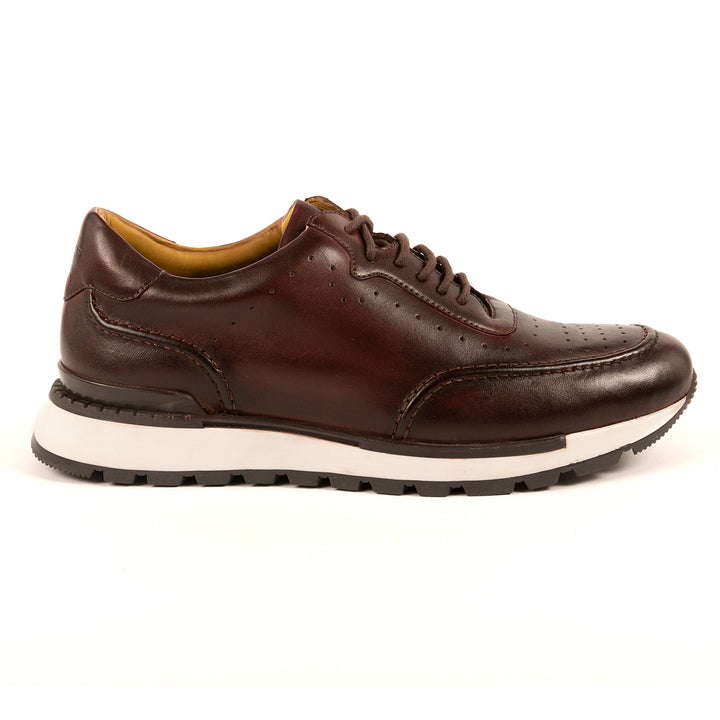 Canary Wharf Smart Trainers in Brown