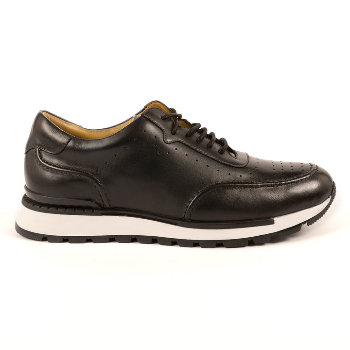 Canary Wharf Smart Trainers in Black