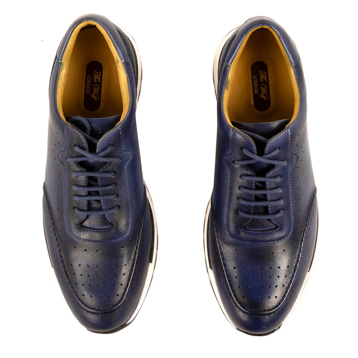 Canary Wharf Smart Trainers in Navy