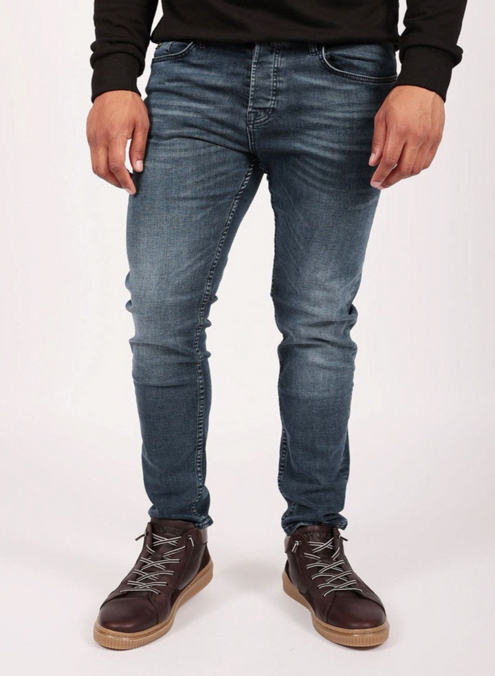 Iconic Slim Fit Jeans in Washed Blue