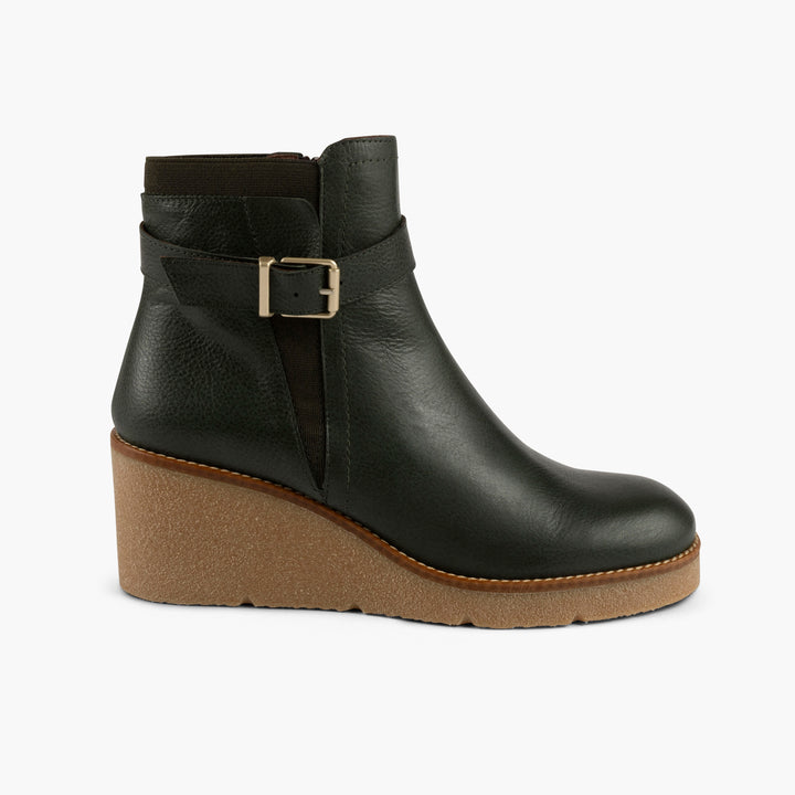 Manhattan Leather Boots in Midnight Black