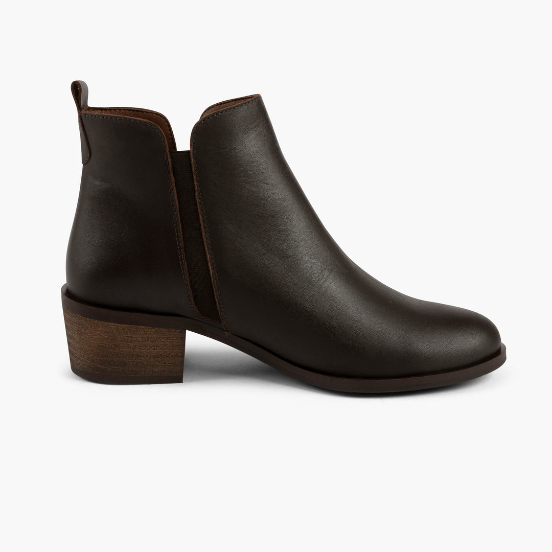 Park Avenue Leather Boots in Dark Brown