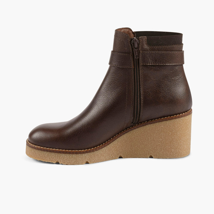 Manhattan Leather Boots in Dark Brown