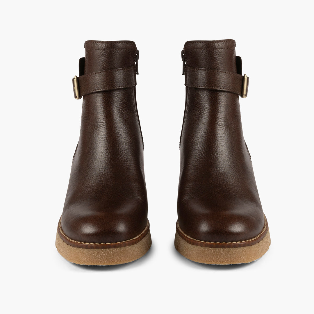 Manhattan Leather Boots in Dark Brown