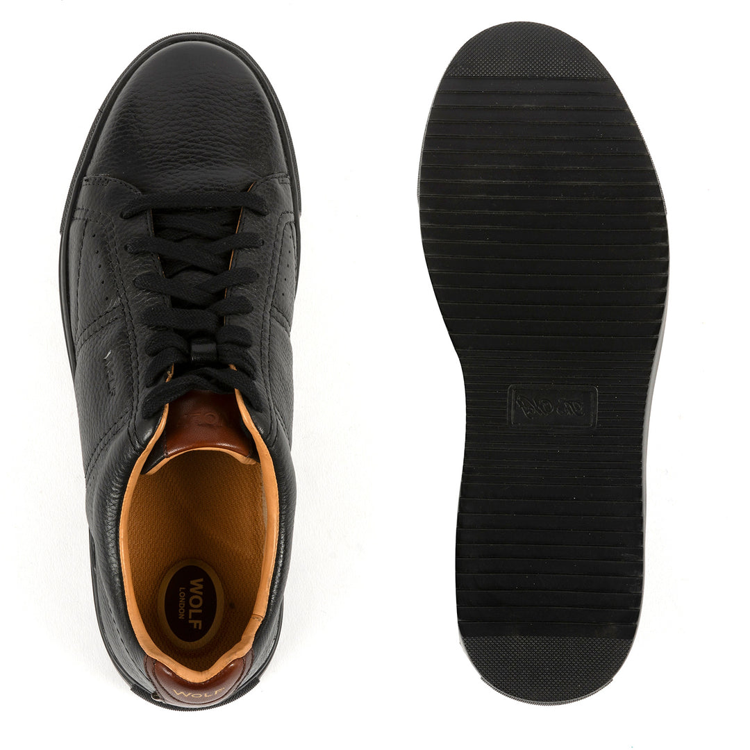 Battersea Park Leather Trainers in Black